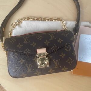 Louis Vuitton Pochette Métis East West M46279 Brand New with Receipt